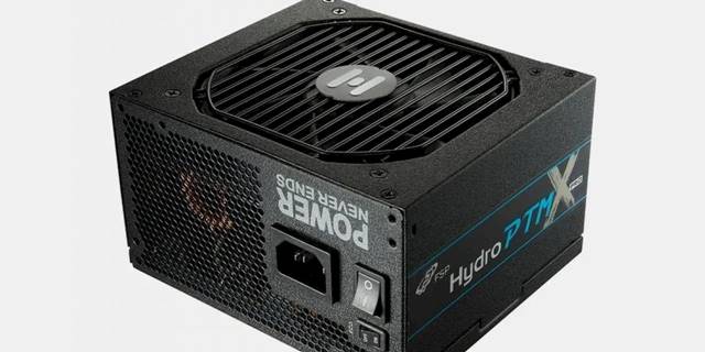 Yeni 12V-2×6 Güç Bağlantısına Sahip İlk Güç Kaynakları Tanıtıldı