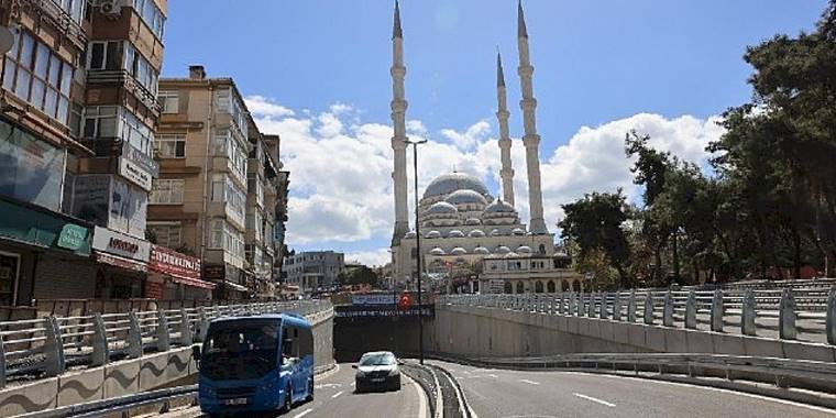 Maltepe Cumhuriyet Meydanı Altgeçidi hizmete açıldı