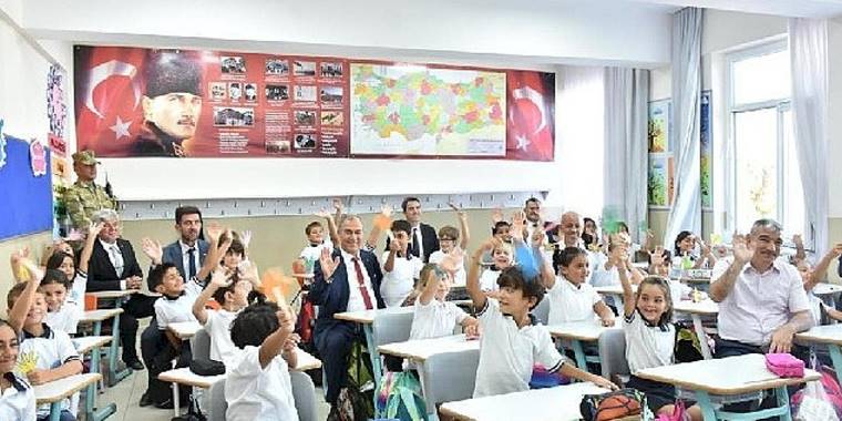 Didim'de İlköğretim Haftası etkinliklerle kutlandı