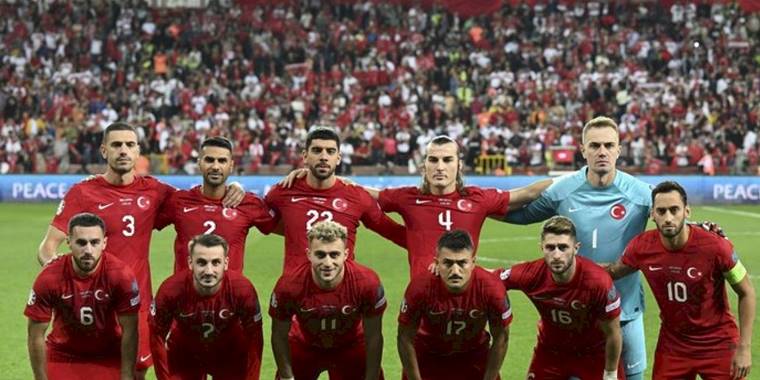 Türkiye Japonya sınavında! İşte Stefan Kuntz'un ilk 11'i