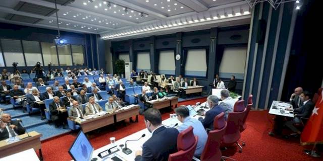 Kayseri Büyükşehir Meclisi'nden Özhaseki'ye vefa