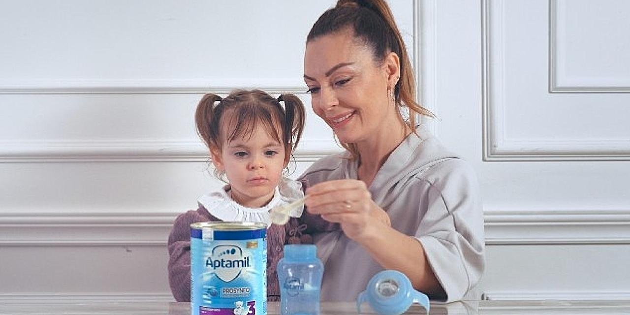 Özge Özder, Kızı İçin Çocuk Devam Sütü Tercihini ve Nedenlerini Paylaştı