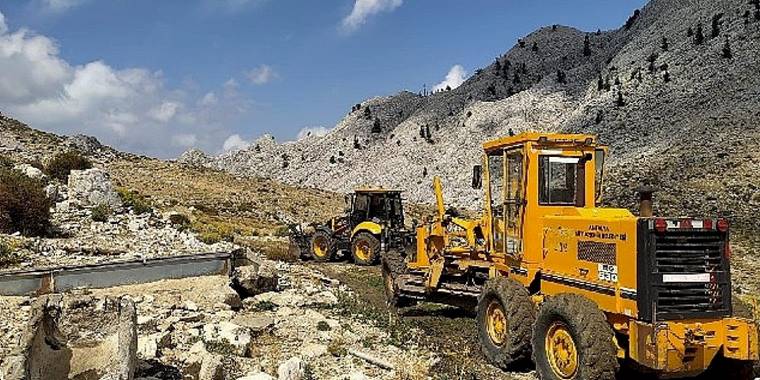 Antalya Büyükşehirden Akseki'nin yayla yollarına bakım