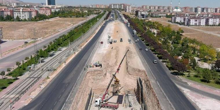 Konya'da köprülü kavşakların maliyeti 1 milyar TL