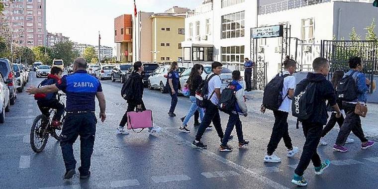 Beylikdüzü Belediyesi Öğrenciler İçin Görev Başında