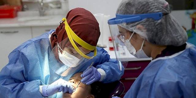 Antalya Büyükşehir'den 39 bin kişiye diş tedavisi 