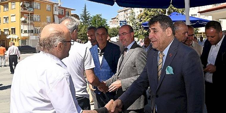 Başkan Pekyatırmacı Hacıkaymak Mahallesi'nde vatandaşlarla buluştu