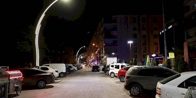 Gemlik'te O Sokak Işıl Işıl