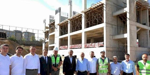 Gebze'deki okul projelerine yakın mercek