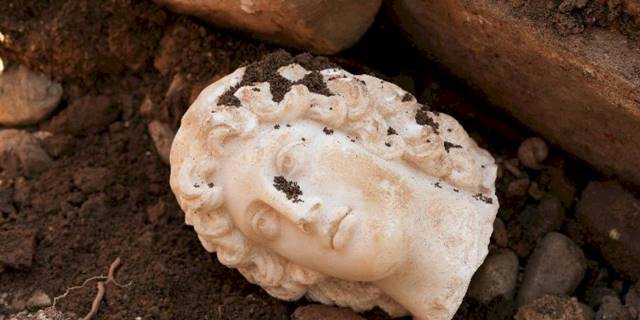 Düzce'de büyük İskender portre başı bulundu