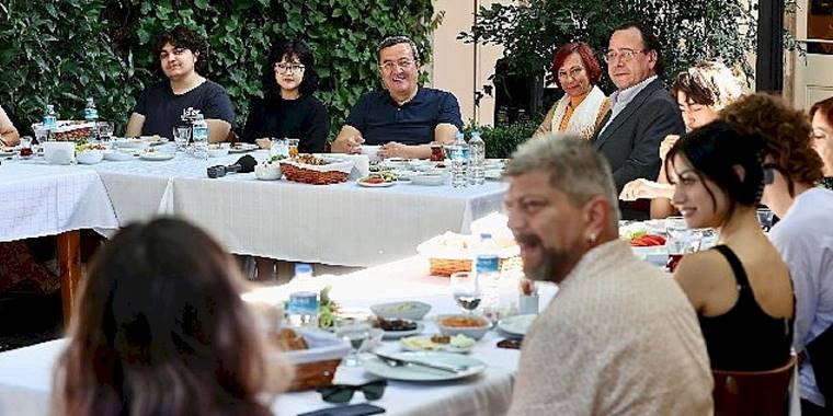 Konak Belediyesi'nin Kursları Üniversite Kazandırdı