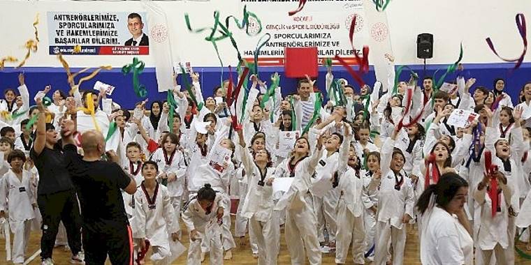 Gölcük Belediyesi Taekwando sporcuları kuşak atladı
