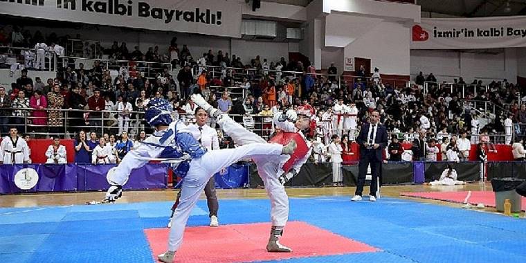 Bayraklı'da Kış Spor Okulları Kayıtları Başladı