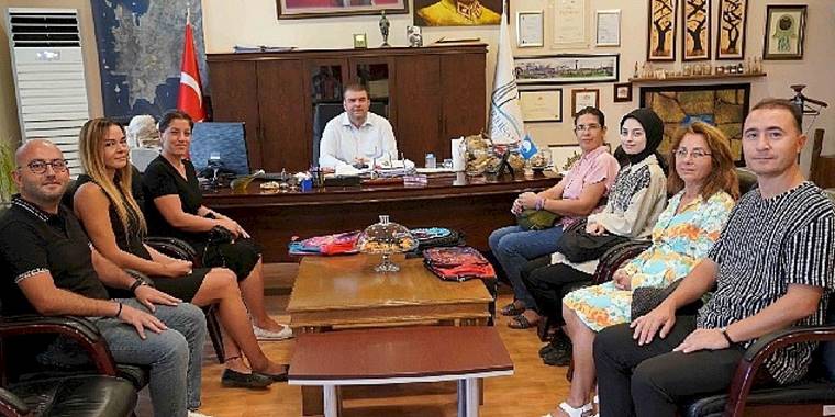 Atıklarını Getirdiler, Kırtasiye Malzemesi Aldılar