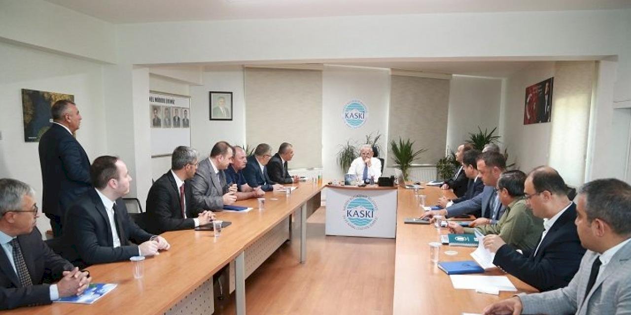 Memduh Büyükkılıç'tan KASKİ zirvesi