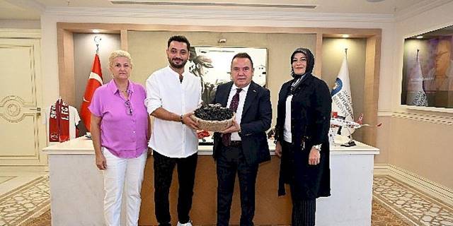 Antalya Büyükşehir Destekledi Genç Çiftçiler Üretti