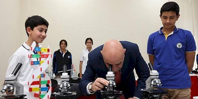 Keçiören'de bir okula daha Laboratuvar Sınıfı ve Kütüphane kazandırıldı