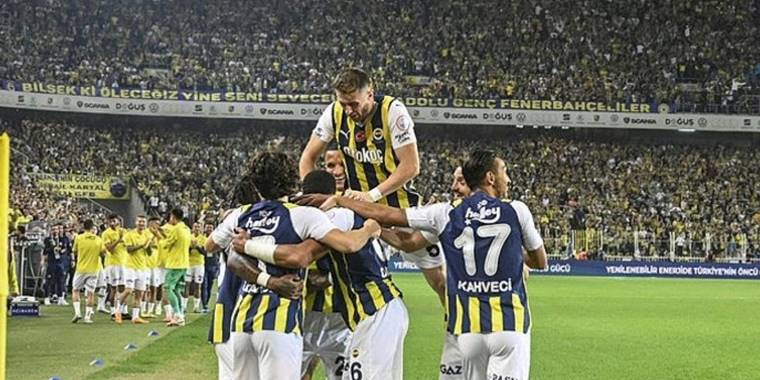 Fenerbahçe 4-0 RAMS Başakşehir (MAÇ SONUCU - ÖZET) Liderlik koltuğu yeniden F.Bahçe'nin!