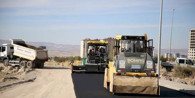 Kayseri Melikgazi'de asfalt çalışmaları tam gaz