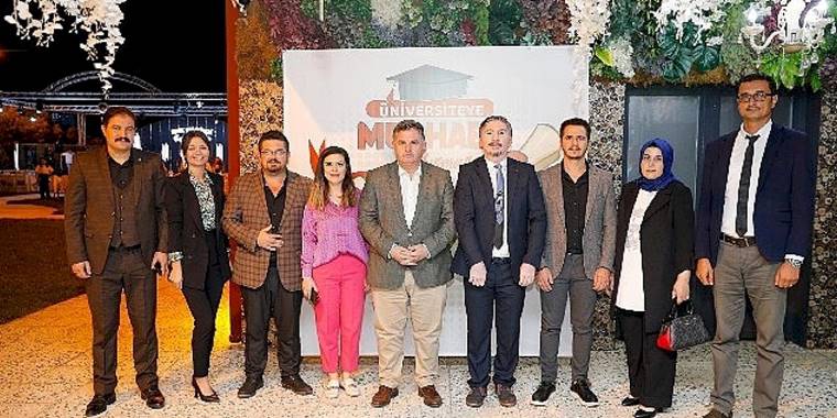 Kınık Belediyesi'nden Üniversiteyi Kazanan Gençlere Eğlenceli Buluşma Gecesi