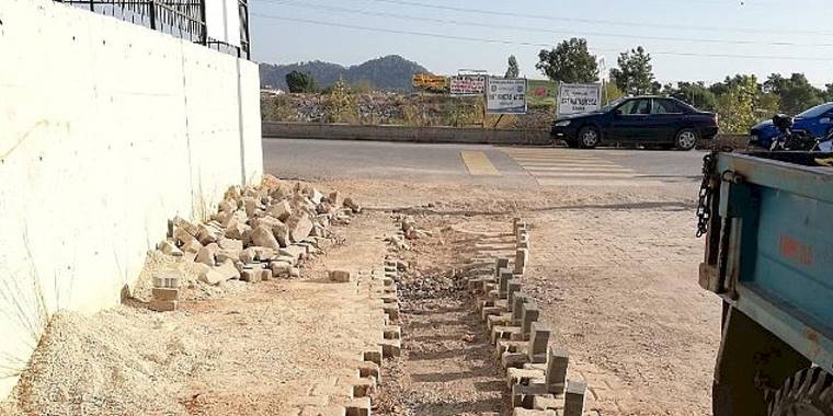 İlçe Genelinde Yol ve Kaldırım Çalışmaları