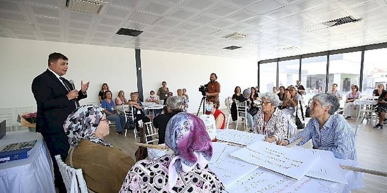 Başkan Tugay Karşıyakalı Kadınlarla Buluştu: 