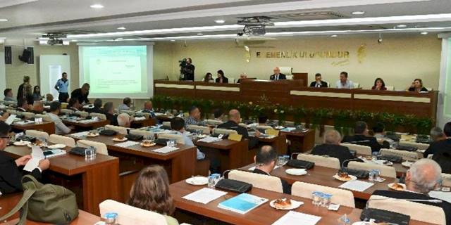 İzmir Karabağlar'da kentsel dönüşüm kamu gücüyle yapılacak