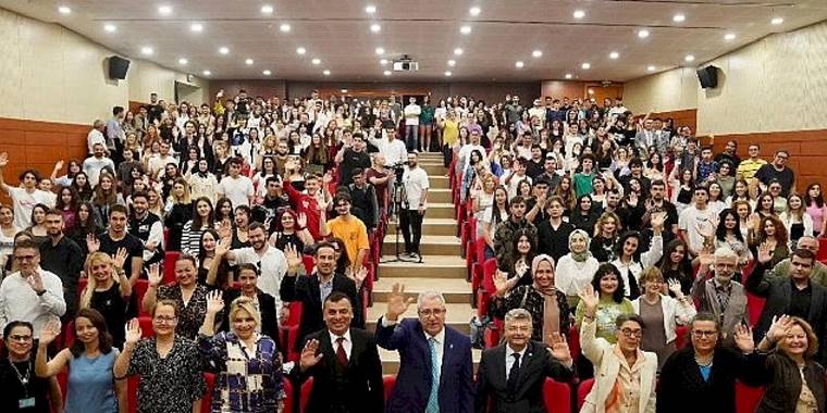 Rektör Prof. Dr. Budak, Oryantasyon Programlarıyla Yeni Egelilere 