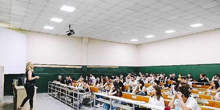 DEÜ 73 Bin Öğrencisiyle Yeni Akademik Yıla 'Merhaba' Dedi