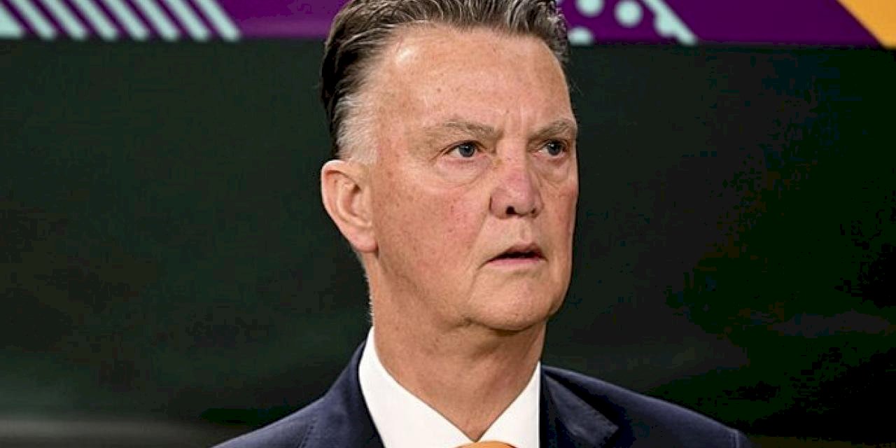 Louis van Gaal Ajax'a döndü!