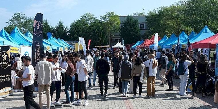 Büyükşehir KOÜ'lü Gençlere 'Mutlu Şehir Kocaeli'yi Tanıttı