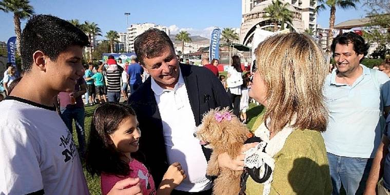 Karşıyaka Belediyesi'nden Hayvanseverlere İletişim Eğitimi