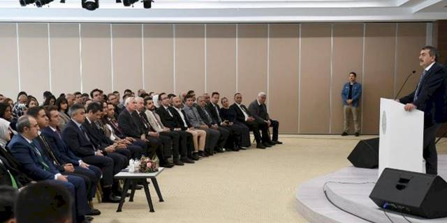 Bakan Tekin, YEĞİTEK Çalıştayı'nda