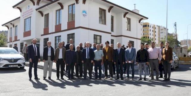 Kayseri Melikgazi'den Esentepe'ye hizmet yağmuru