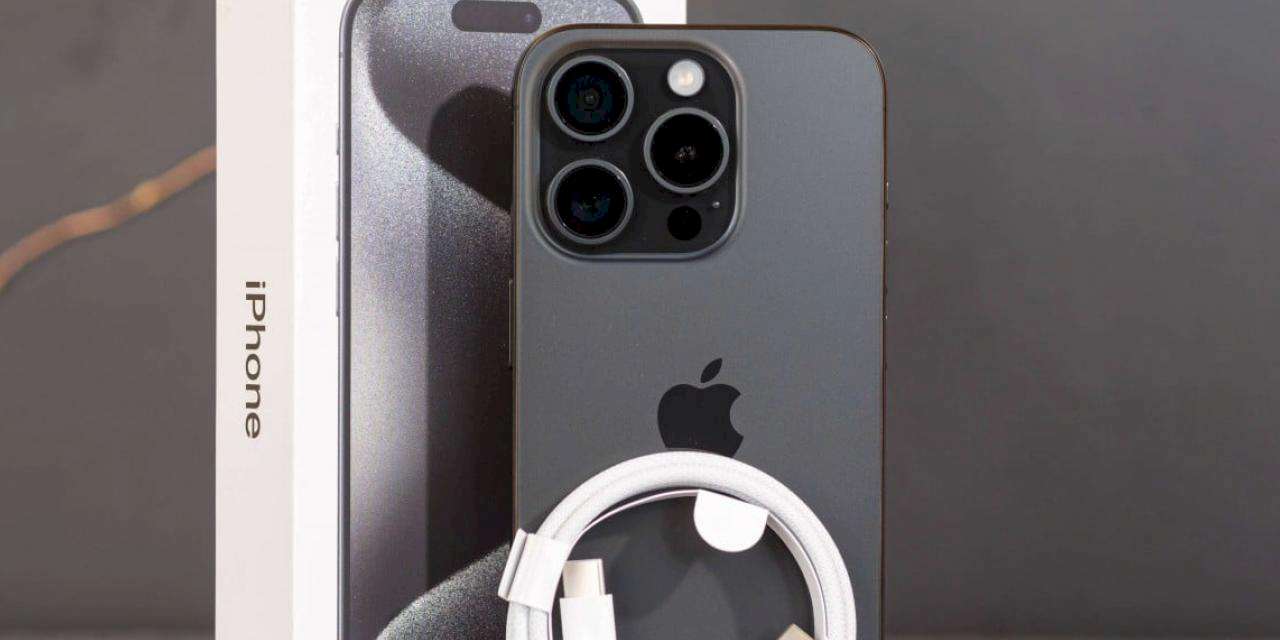 Apple, iPhone 15 Isınma Sorunu İçin Paketlenmiş Cihazları Güncelleyebilecek Çözüm Geliştirdi