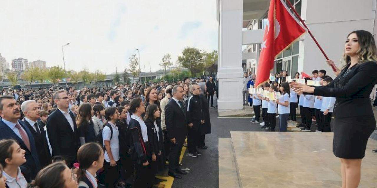 Okullarda bugün Filistin için saygı duruşunda bulunulacak