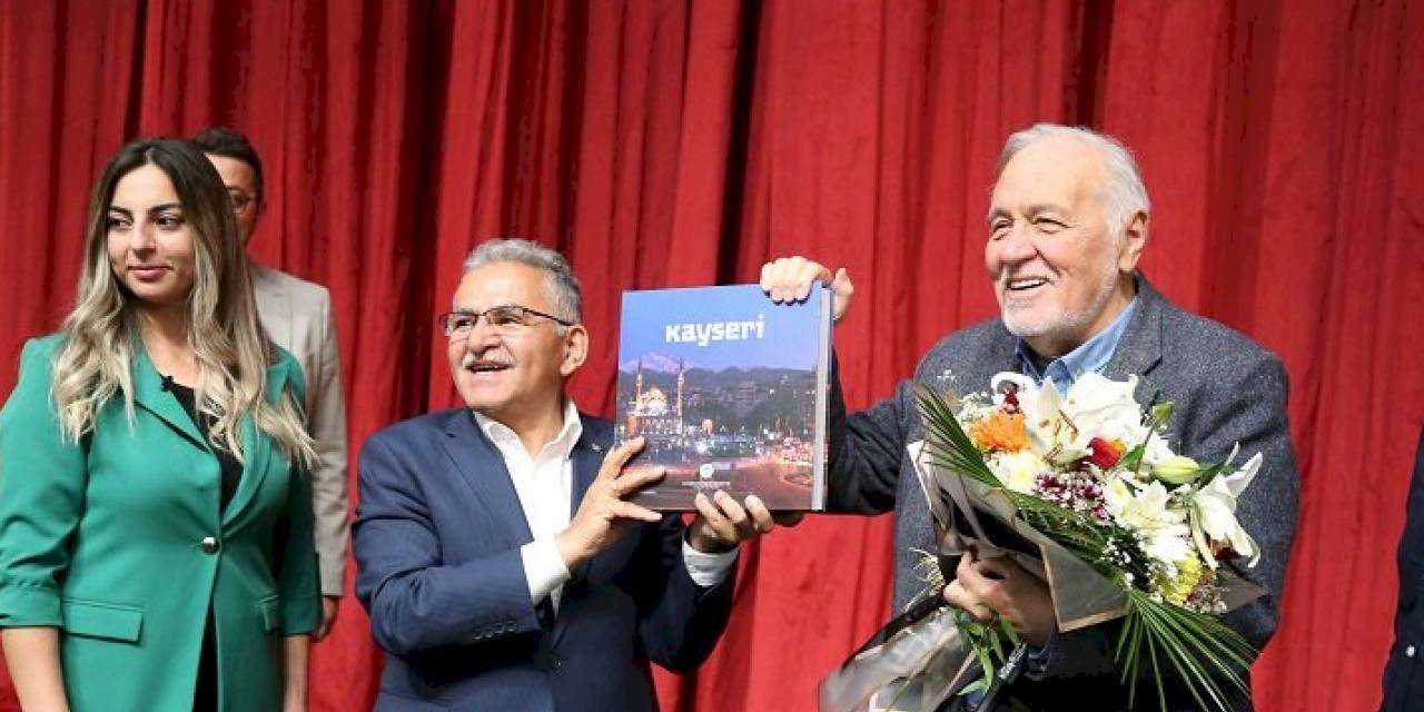 Prof. Dr. İlber Ortaylı'ya Kayseri'de büyük ilgi