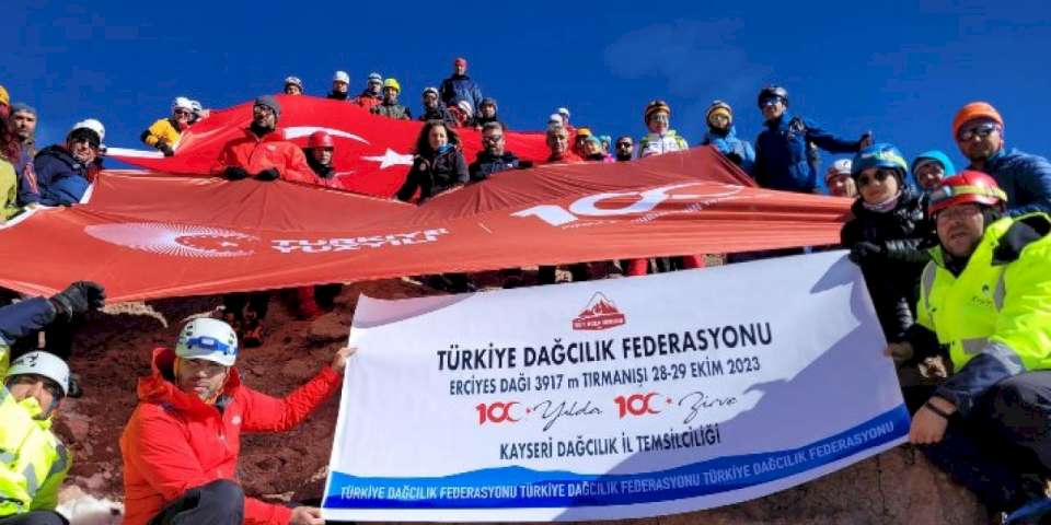 Erciyes’in zirvesinde 100'lük coşku