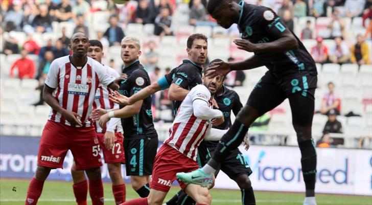 Sivasspor - Adana Demirspor: 1-1 (Maç Sonucu)