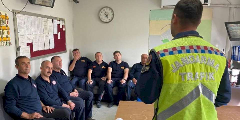 Edirne Jandarması'ndan itfaiye personeline trafik eğitimi