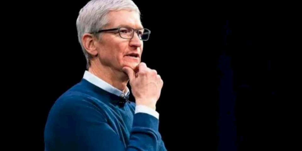Apple, iOS 18 ve macOS 15 Geliştirilmesini Duraklattı