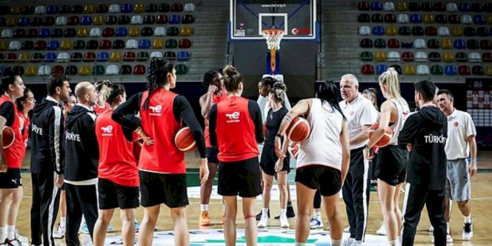 Potanın Perileri'nin 12 kişilik Slovakya maçı kadrosu belli oldu!