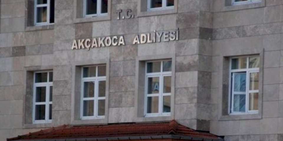 Düzce’de adliye çıkışı kaçmaya çalıştı.. Ayağından vuruldu!