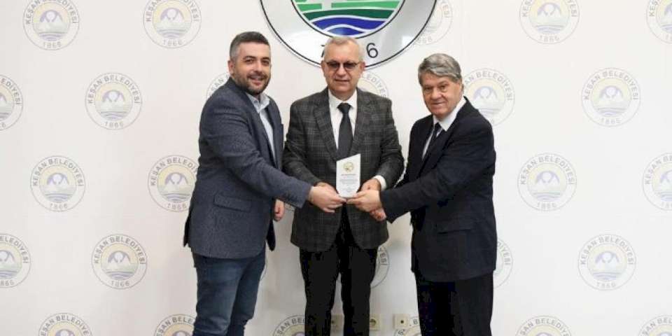 TYBB Edirne Şubesi’nden Başkan Helvacıoğlu’na teşekkür plaketi