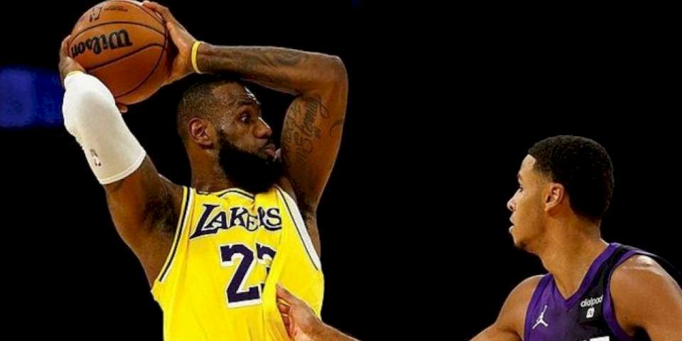Los Angeles Lakers 125-110 (Maç Sonucu) LeBron'un triple-double'ı Lakers'e yetmedi!