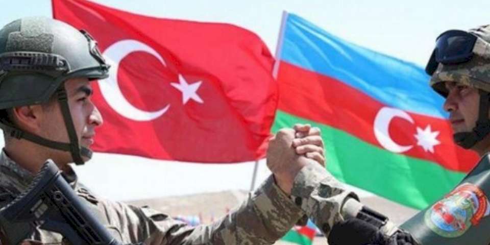 Azerbaycan tezkeresi uzatıldı