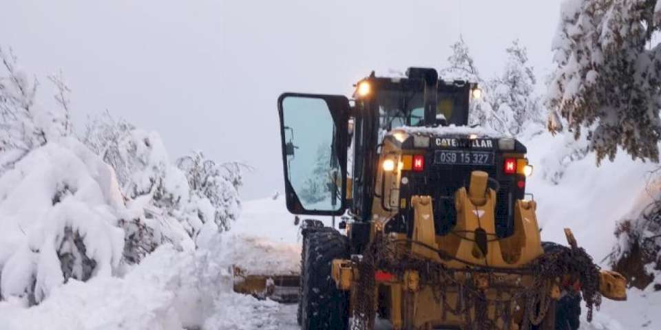 Osmangazi’de karlı yollara anında müdahale