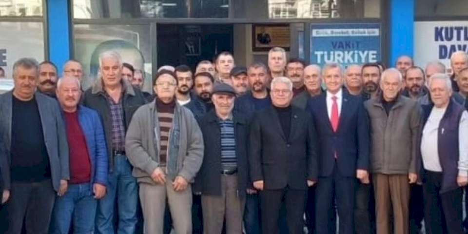 Cemal Akkılıç AK Parti'den Burhaniye'ye talip oldu