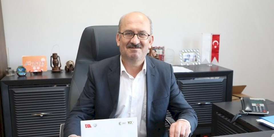 Öğretmen başkandan Öğretmenler Günü hediyesi