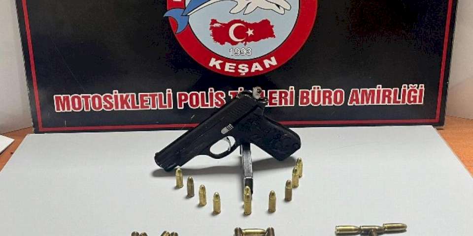 Edirne Keşan'da ruhsatsız silah ele geçirildi